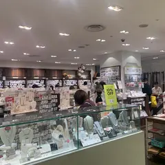 （株）貴和製作所 新宿ルミネ店