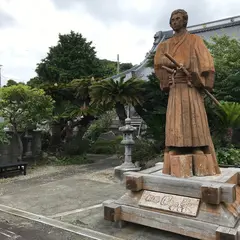 坂本龍馬像
