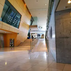 黒部市国際文化センター・コラーレ
