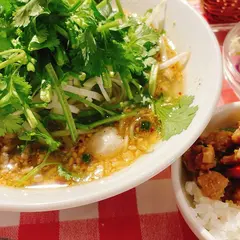 ティーヌン ランドマークプラザ店