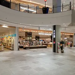 TSUTAYA BOOKSTORE 則武新町