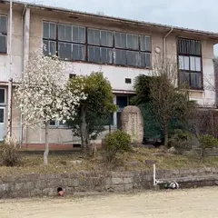 シェアアトリエ 海の校舎