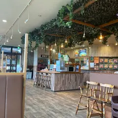ヤマネコテラス