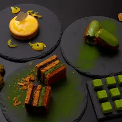 サダハルアオキパリ