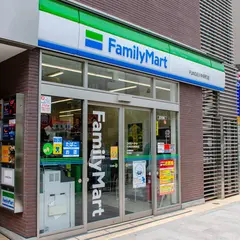 ファミリーマート ＦＵＮＤＥＳ神保町店