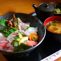 お食事処 あじろや