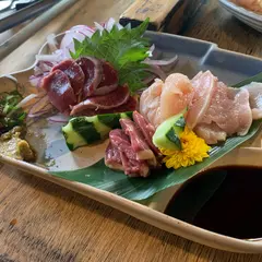 炭焼地鶏 山蔵（さんぞう）