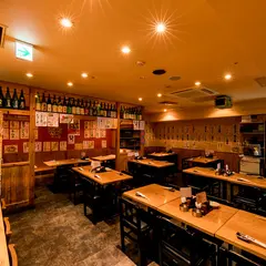 魚の三是 新宿西口大ガード店