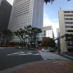 KDDIビル