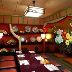 鶴八