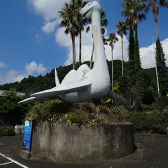 イッシー像（池田湖パラダイス）