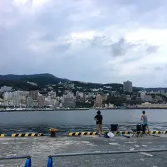 熱海港海釣り施設