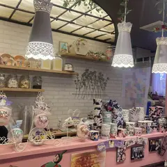 トゥグントゥグンカフェ