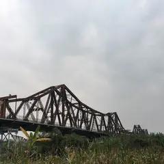 cầu Long Biên