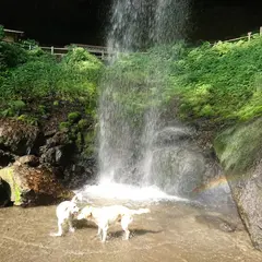 棚下の不動滝