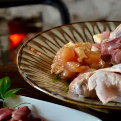 個室囲炉裏焼き水流見（つるみ）｜別府｜炭火・焼肉・個室・地鶏｜