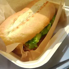 BÁNH MÌ 10 Itoshima Oval