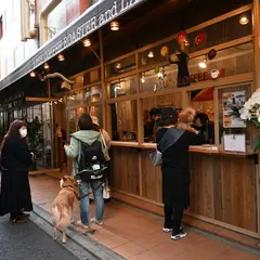 LUSH-COFFEE ROASTER and LABORATORY / 東ティモールコーヒーラボ