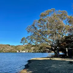 芝生広場