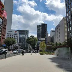 〒104-0061 東京都中央区銀座５丁目