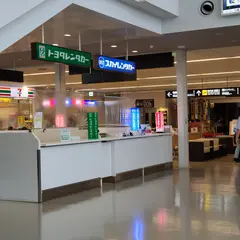 スカイレンタカー北九州空港カウンター
