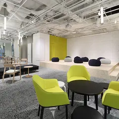 Plug and Play Shibuya シェアオフィス 個室 コワーキングスペース
