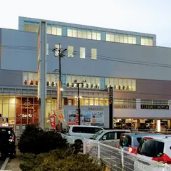 TSUTAYA 瑠璃光町店