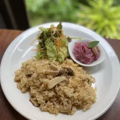マノ ア マノ