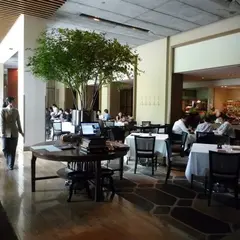 オークドア（The Oak Door）