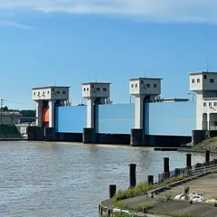 信濃川水門