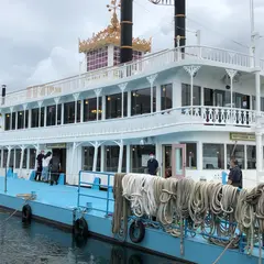 奥只見湖遊覧船