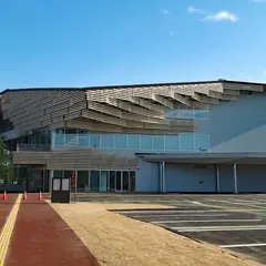 三条市立図書館