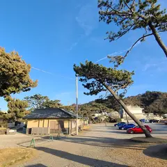 森戸神社駐車場