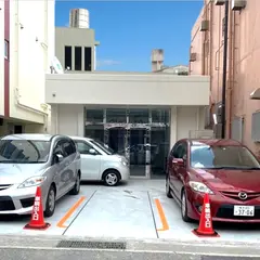 ニコニコレンタカー那覇久米店