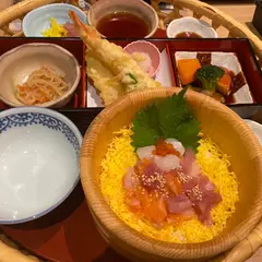 シロク 金沢フォーラス店