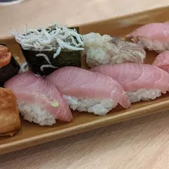 名前の無い寿司屋