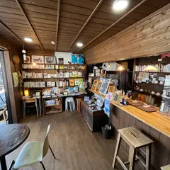 310Books サンイチゼロブックス 本屋カフェ