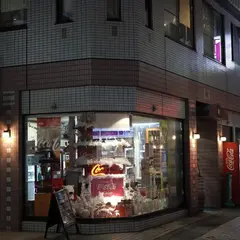 布一酒店
