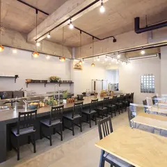 cafe de stANDu（カフェドスタンドゥ）