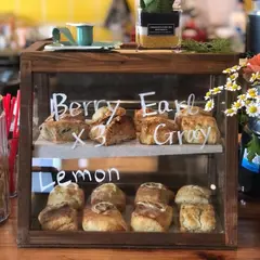 CAFE SECRET WINDOW