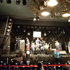 梅田アムホール