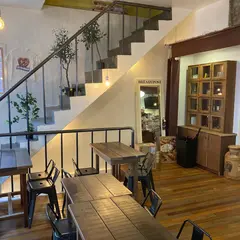 BREADYPOST 龍山店/ブレディポストゥ ヨンサンジョム / 브레디포스트 용산점