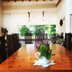 くすくす笑店、Cafe&Deli Indigo Coffee