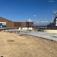 中庭広場 (道の駅ちくら 潮風王国)