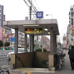 動物園前駅