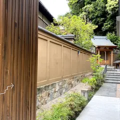 三柱神社