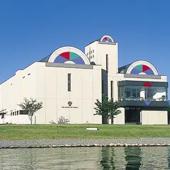 諏訪市原田泰治美術館