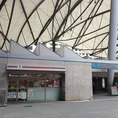 セブン-イレブン ハートインＪＲＵＣ駅改札口店