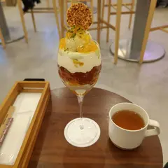 Salon de Parfait by UNI COFFEE ROASTERY