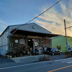 SUNDAY GARAGE